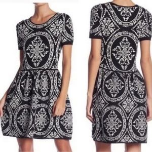 Romeo & Juliet Couture Knit Short Sleeve Sweater Dress Size M